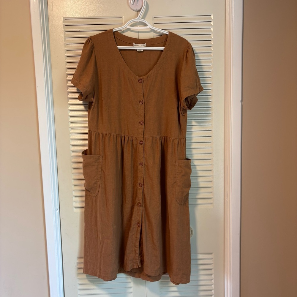 June Isle Clothiers Women’s Dress Size L